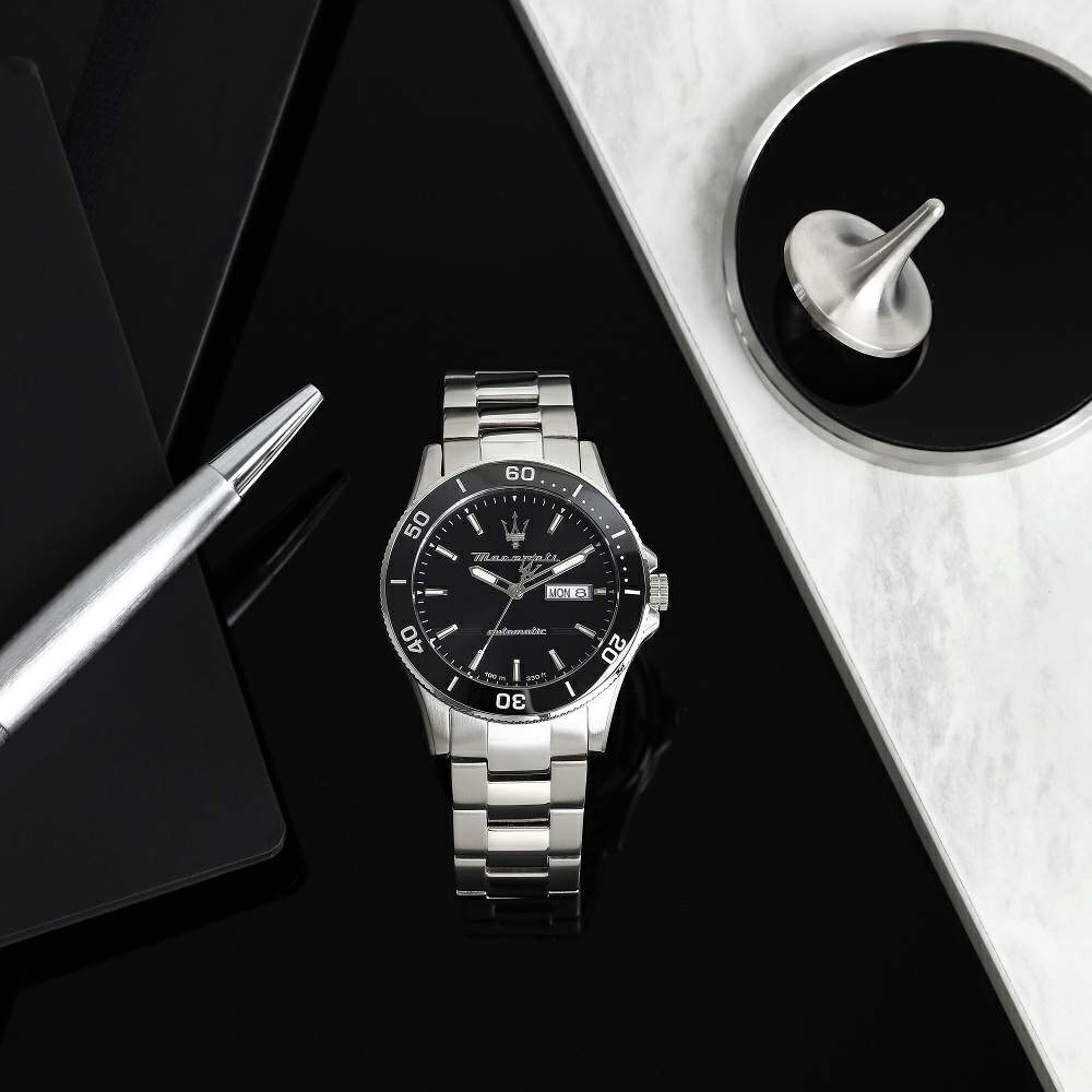 Ceas Barbatesc Maserati Competizione Automatic Curea Metalica Argintie si Cadran Negru Ceas Lasardo Gioielli