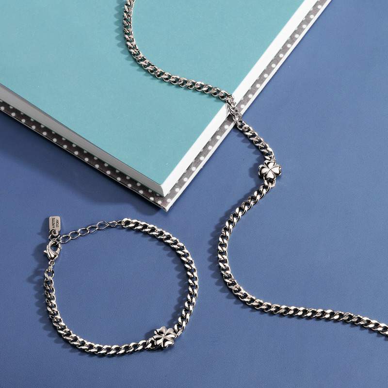 Bratara La Petite story cu zale si charm in forma de trifoi Bratara Lasardo Gioielli