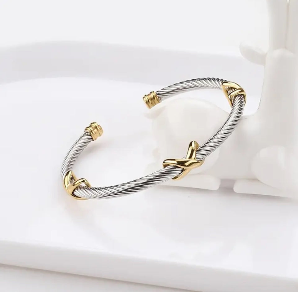 Bratara rigidă din titan cu detalii aurii Cable Flex X Bratara Lasardo Gioielli