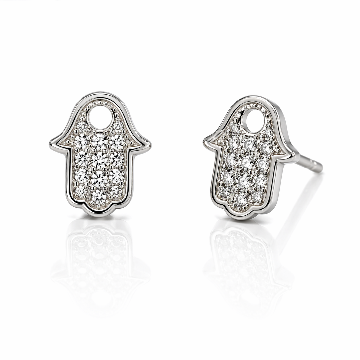 Cercei fini din argint 925 rodiat sub forma de mana Hamsa (Mana lui Fatima), incrustati cu diamante CZ stralucitoare, colectia Lasardo Gioielli