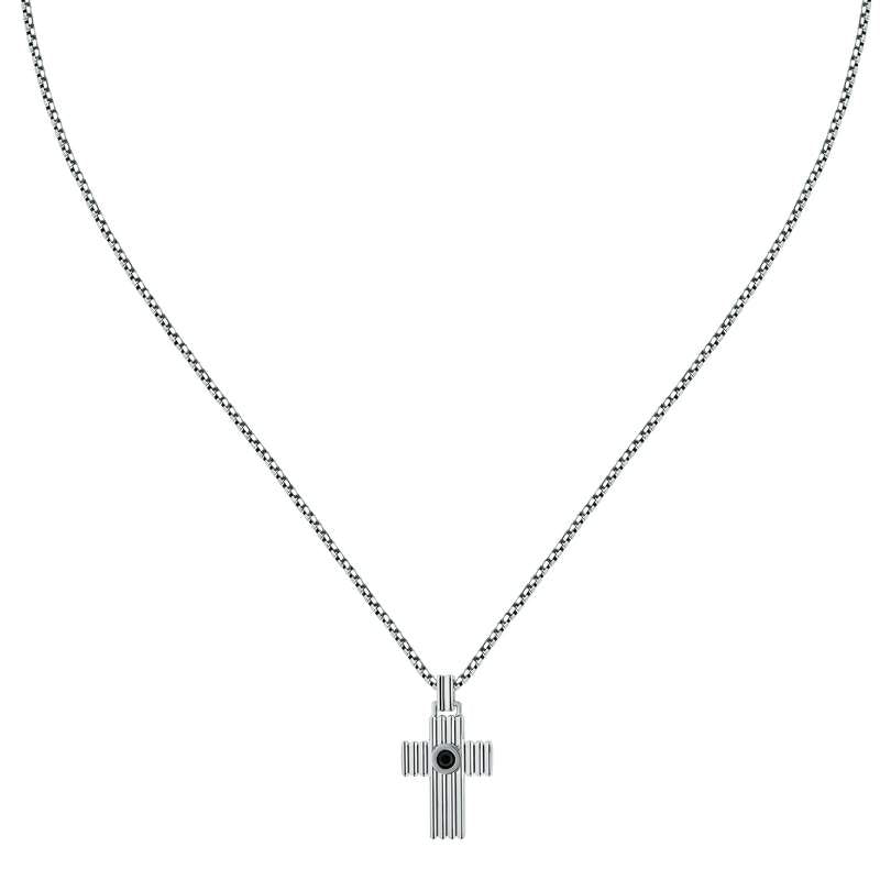Colier bărbătesc Morellato Urban din oțel inoxidabil argintiu, pandantiv cruce cu cristal negru, lungime 45+5 cm, prezentat pe fundal alb