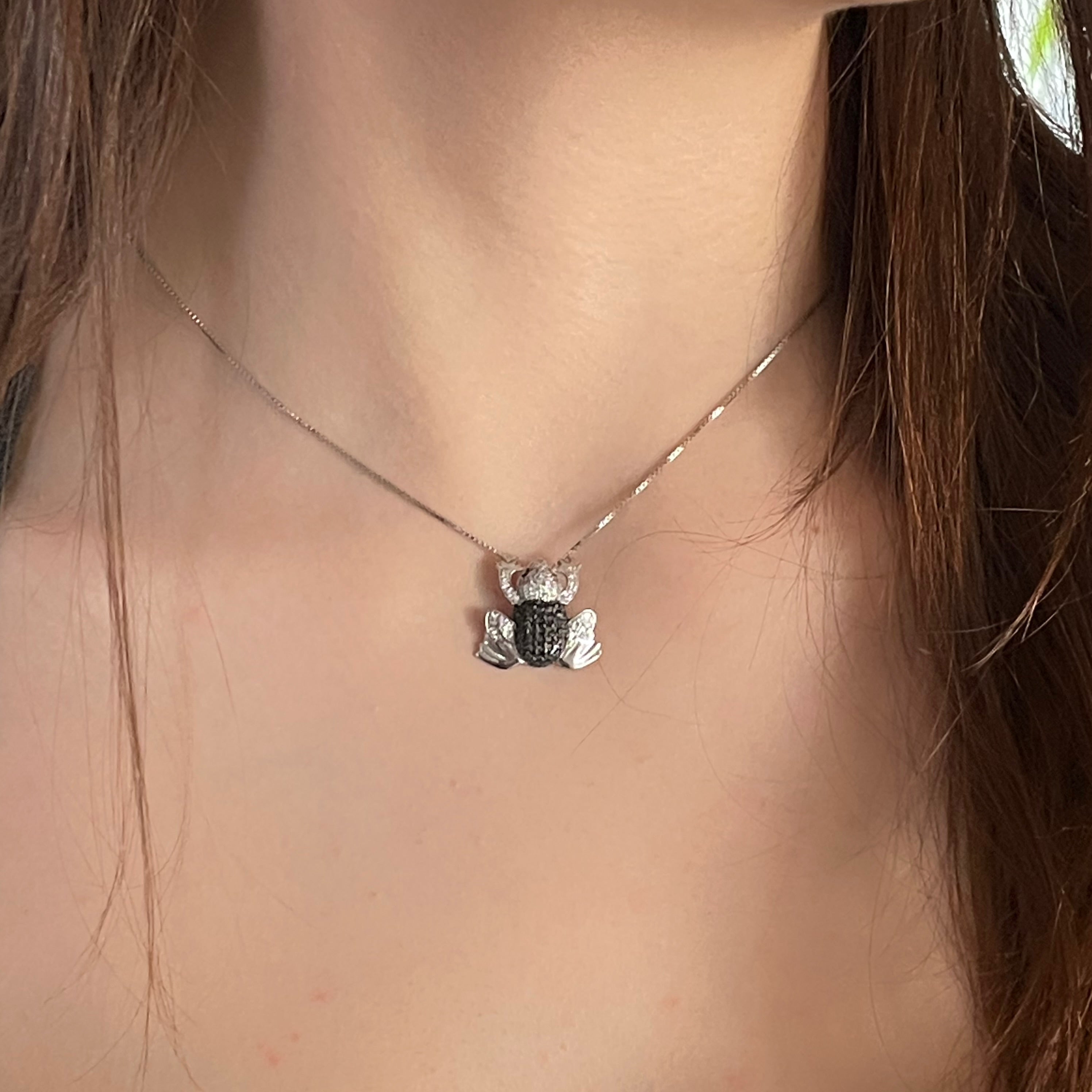 colier argint cu pandantiv broasca