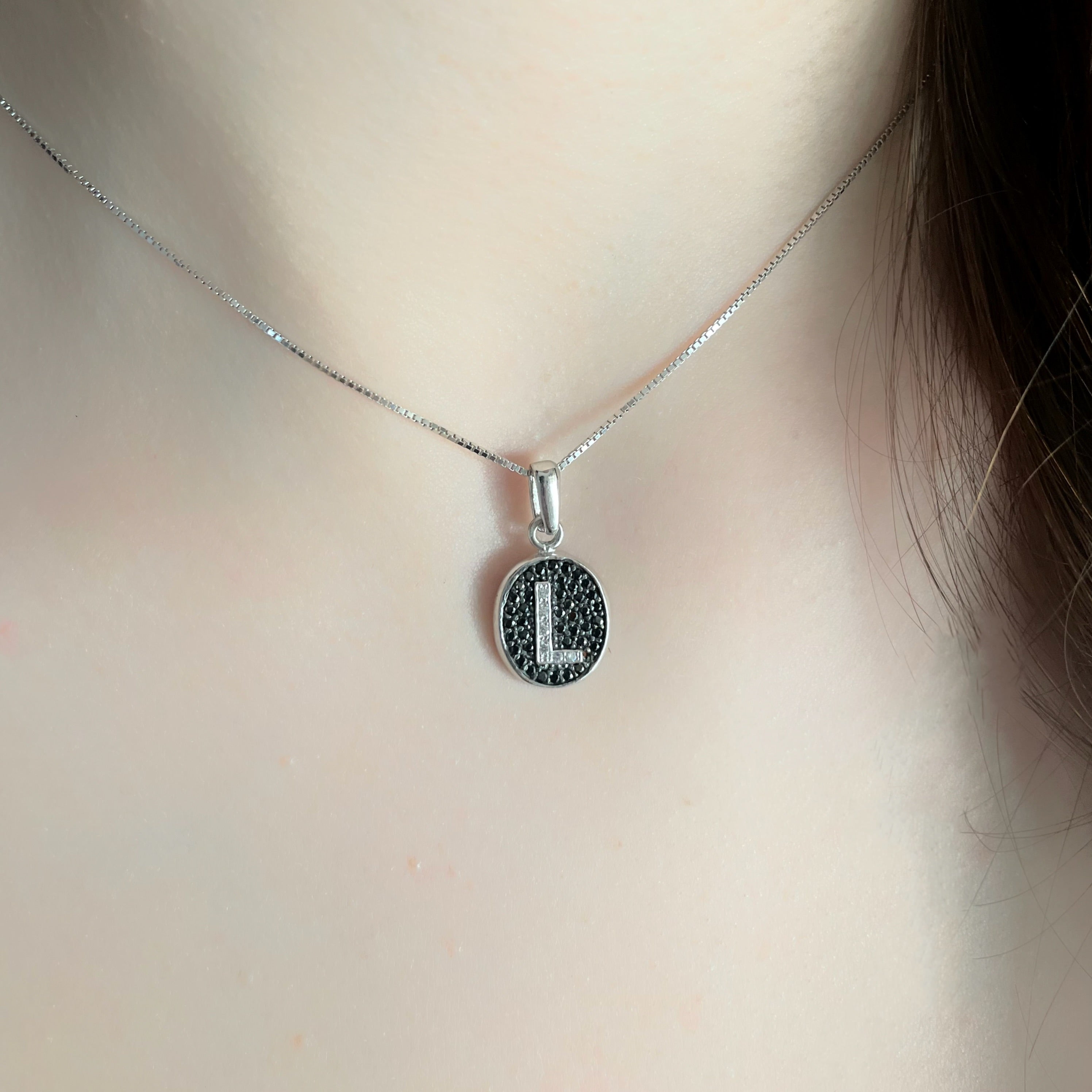 colier argint pandantiv litera  L