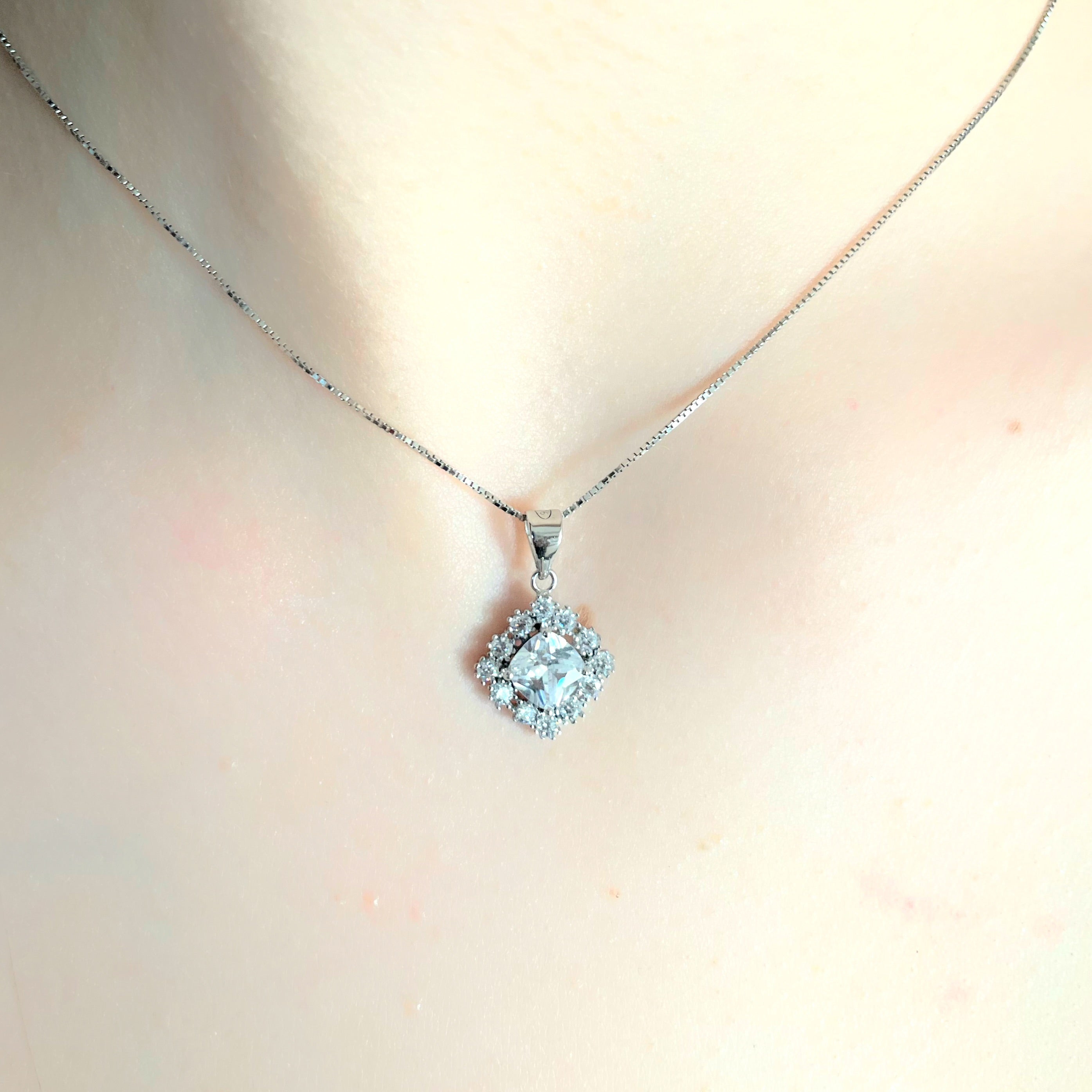 set argint cercei si colier