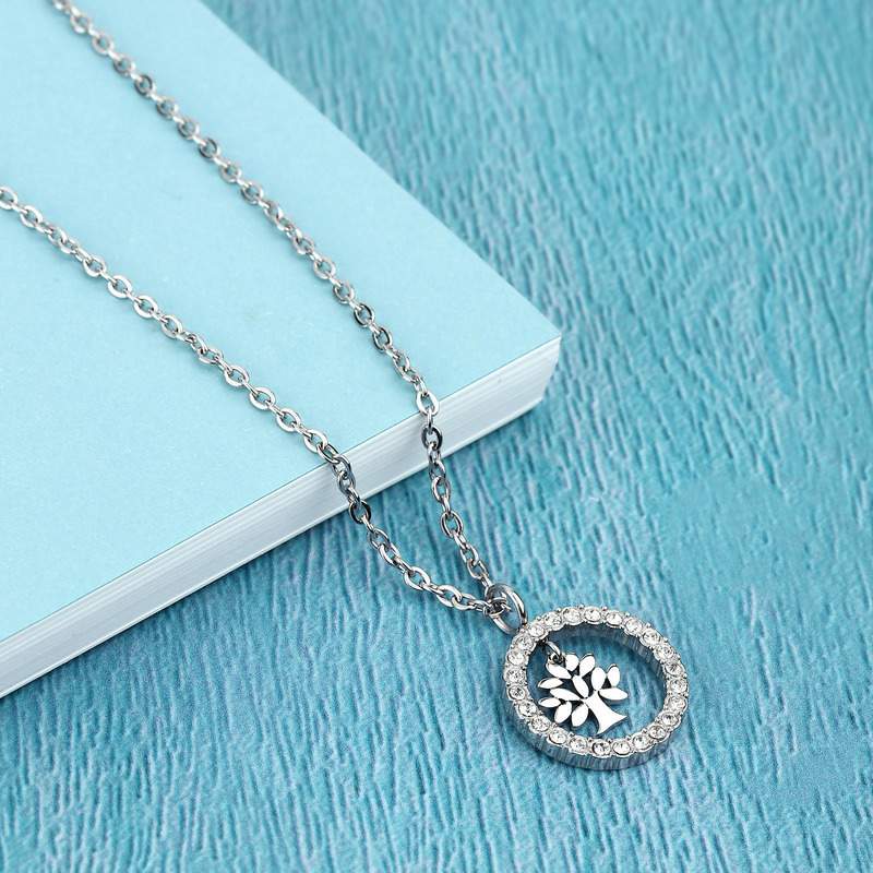 colier argintiu cu pomul vietii la petite story