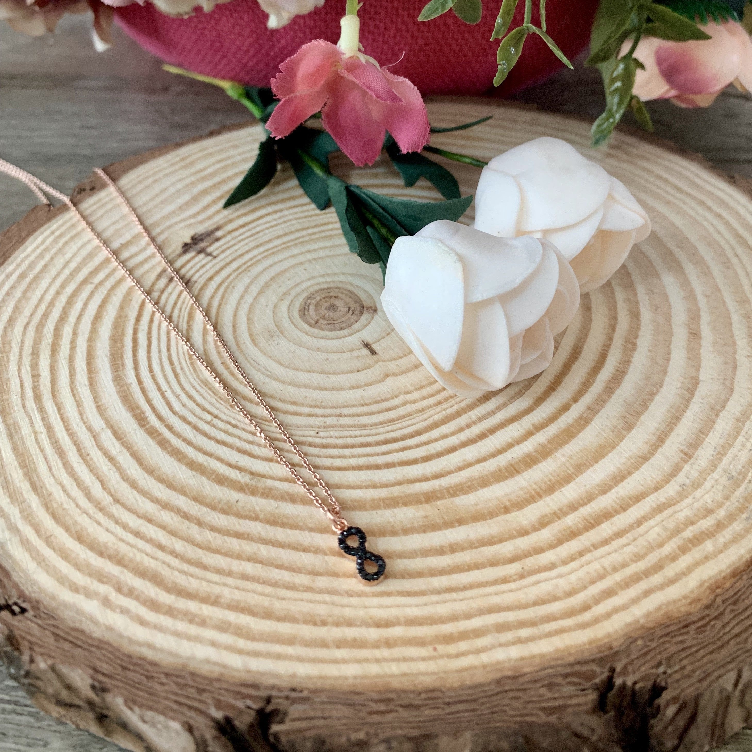 colier rose gold cu infinit