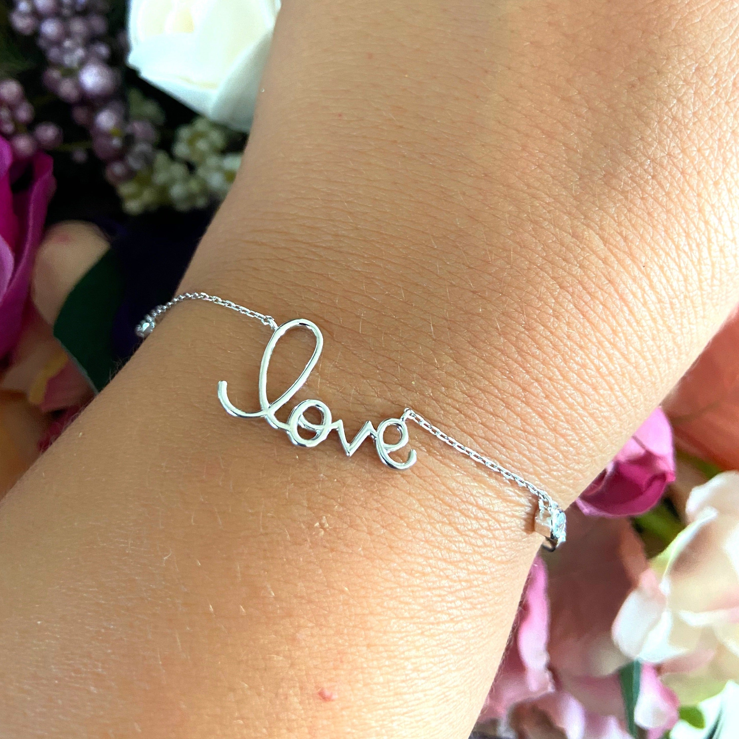 Bratara din argint 925 rodiat cu scris "Love" si charms-uri cu diamante CZ albe Bratara Lasardo Gioielli