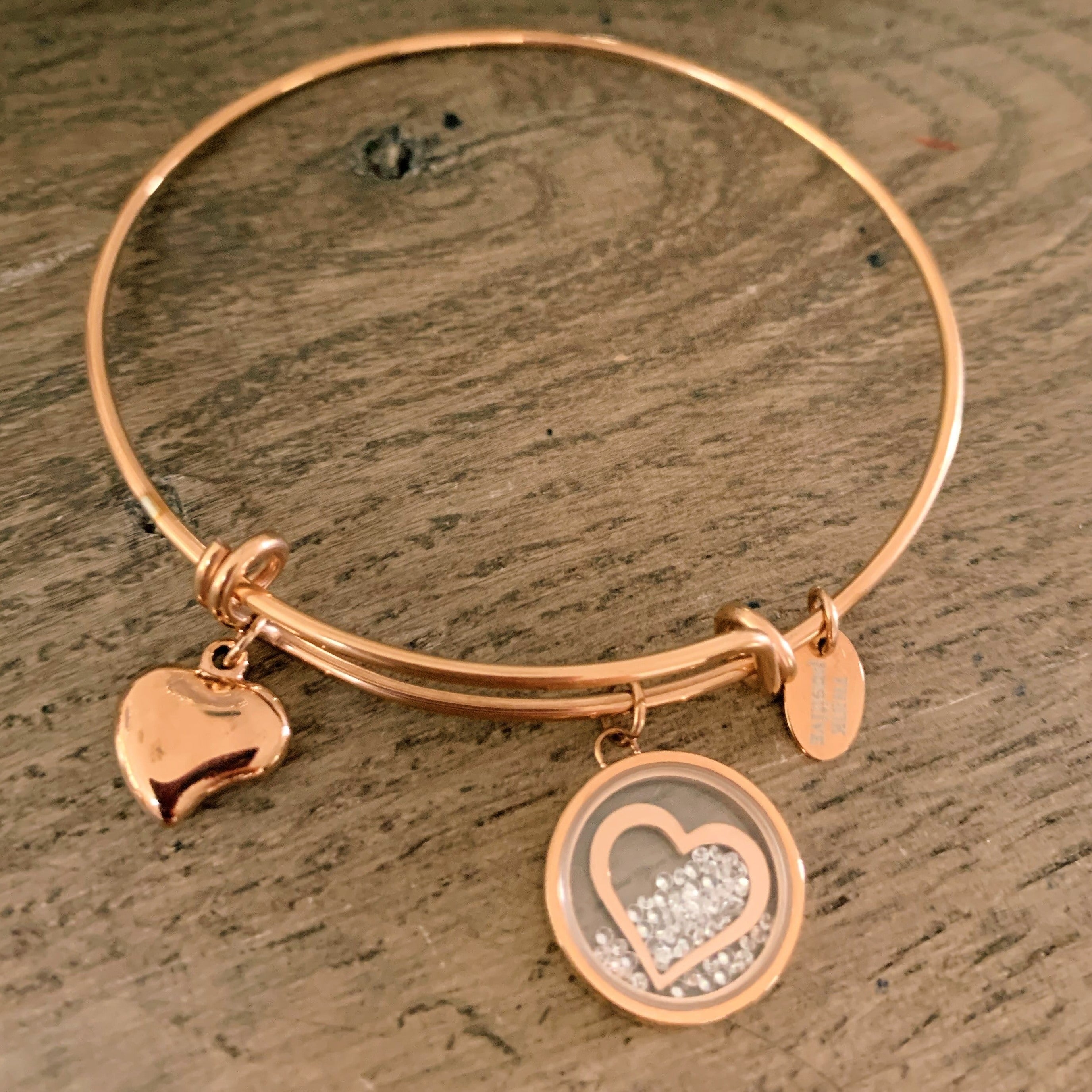 Bratara Rigida Think Positive Din Otel Inoxidabil Cu Charms-uri Inimi Bratara Lasardo Gioielli