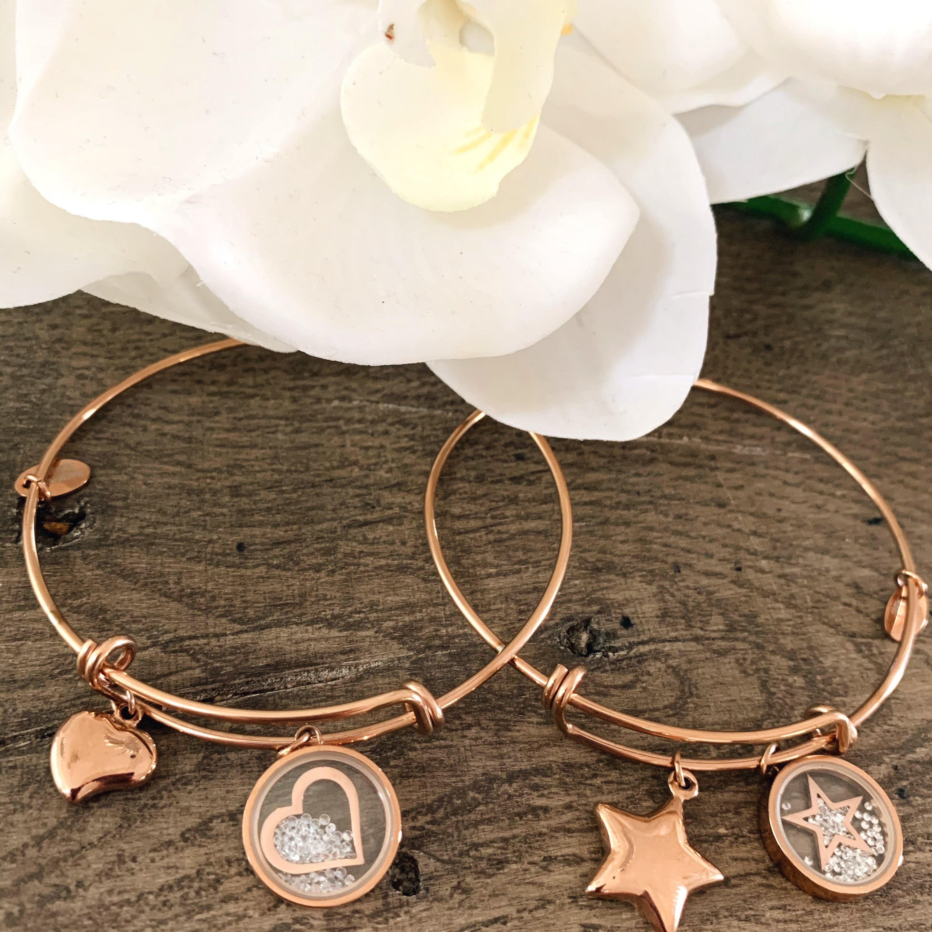 Bratara Rigida Think Positive Din Otel Inoxidabil Cu Charms-uri Stele Bratara Lasardo Gioielli