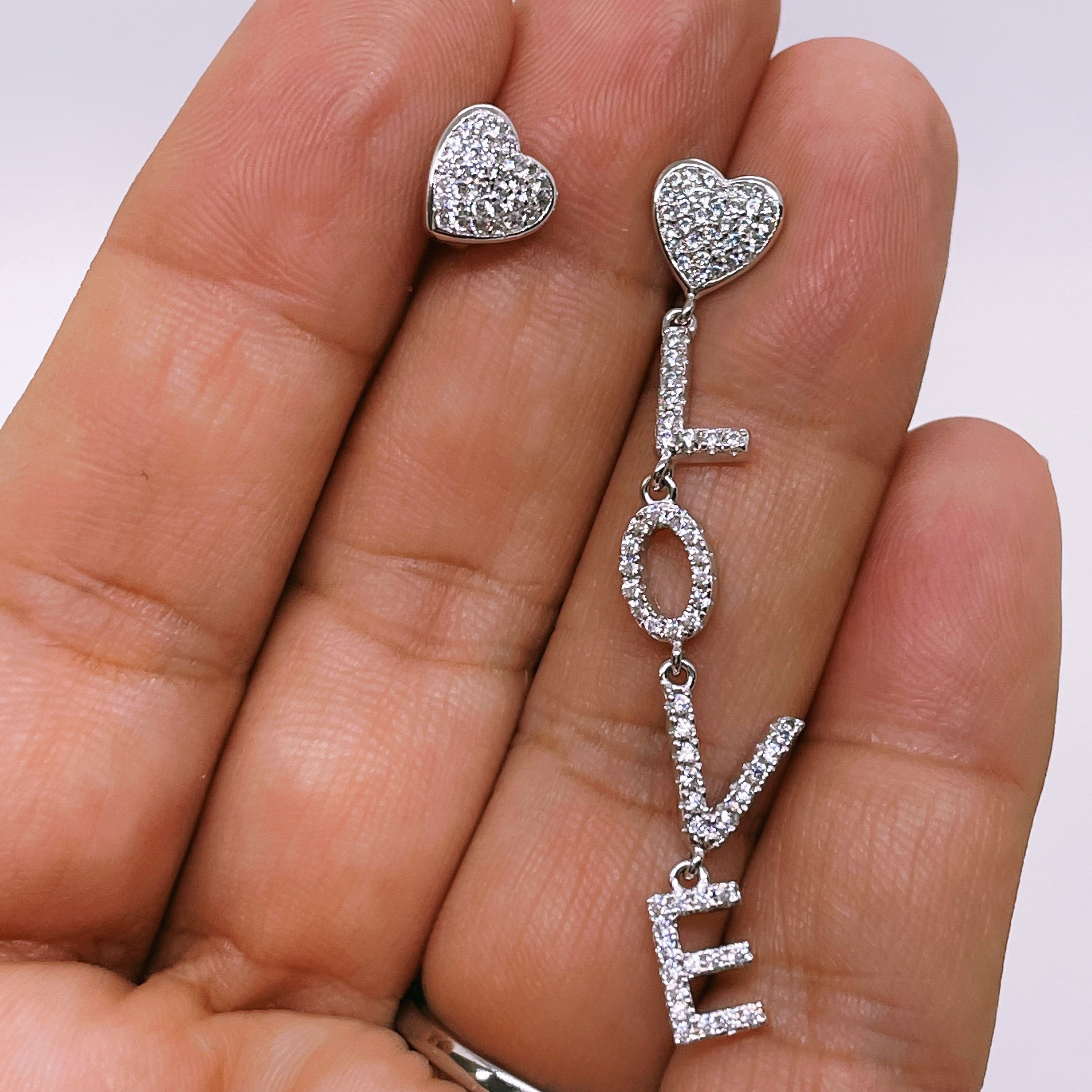 Cercei asimetrici din argint 925 rodiat cu diamante CZ albe Cercei Lasardo Gioielli