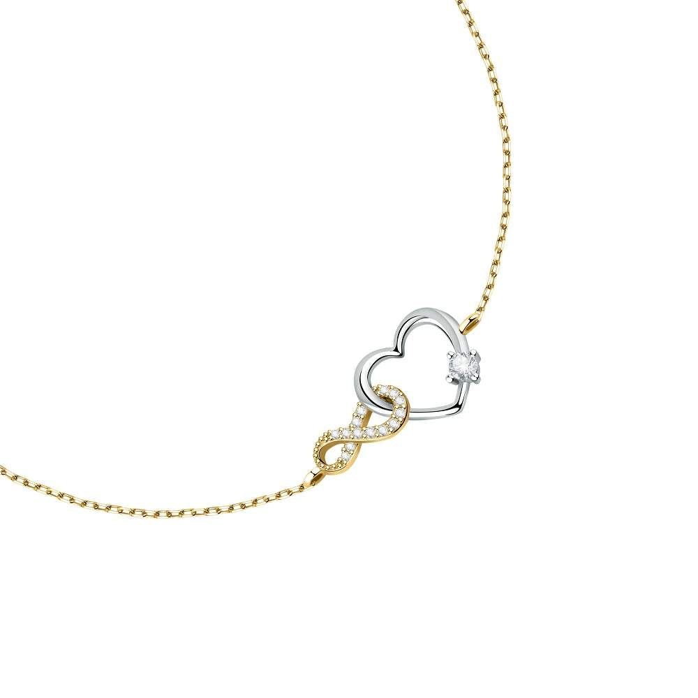 detaliu charm infinit auriu batut in diamante cz isi inima argintie cu un diamant cz alb