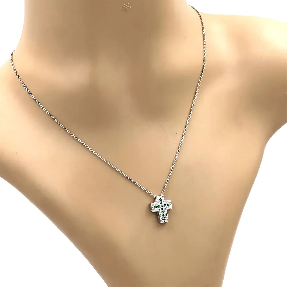 colier argint cu cruce smaralde si diamante cz la gat