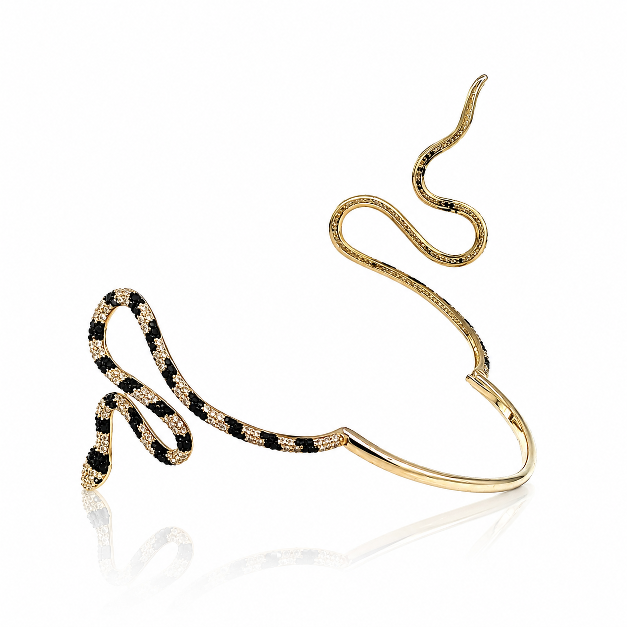 Bratara de dama tip cuff sarpe din argint placat cu rodiu auriu cu detalii tridimensionale si pavaj compact din diamante cz alb-negru, lungime 57 cm deschisa