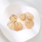 cercei aurii floare vedere de ansamblu