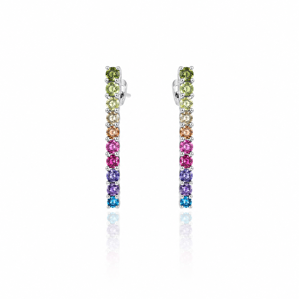 Pereche de cercei liniari tip tennis din argint 925 rodiat decorati cu un gradient vertical din cristale cz multicolore curcubeu.