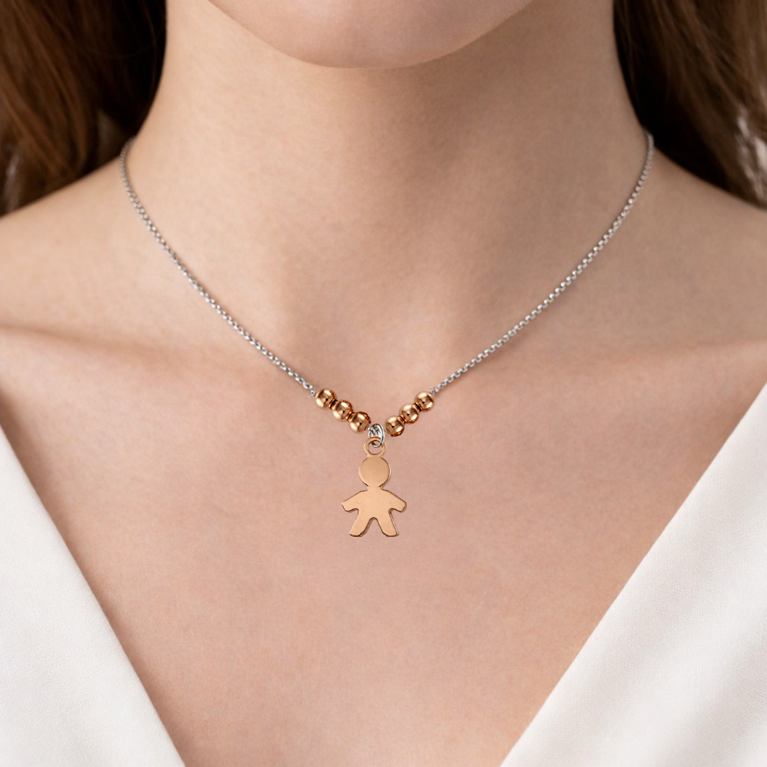  Colier fin din argint 925 cu pandantiv in forma de baietel rose gold si sfere decorative pe un lant argintiu rodiat la gat